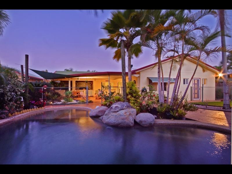 7 Mistletoe Close, Kamerunga QLD 4870