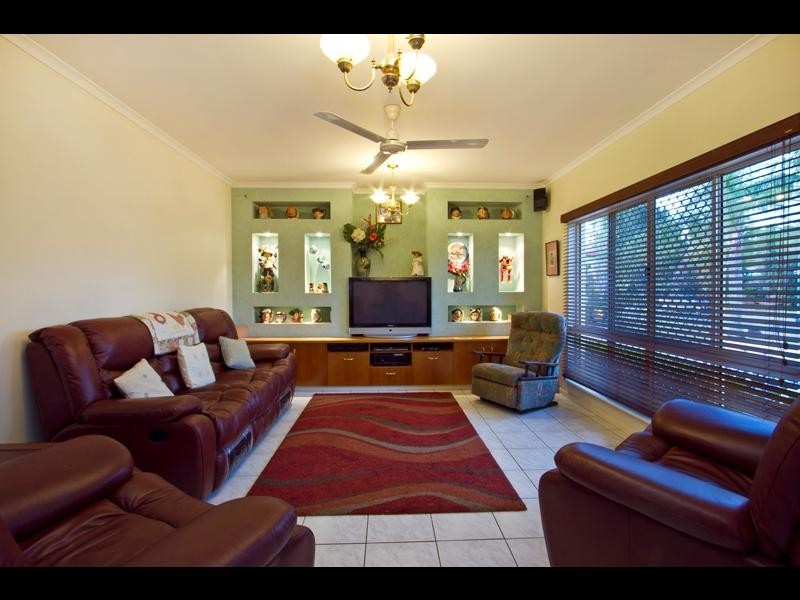 7 Mistletoe Close, Kamerunga QLD 4870