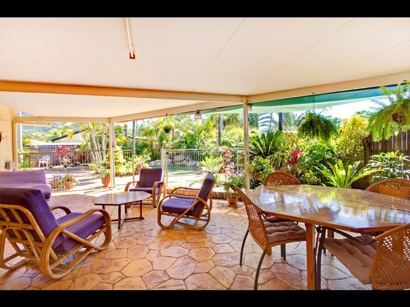 7 Mistletoe Close, Kamerunga QLD 4870