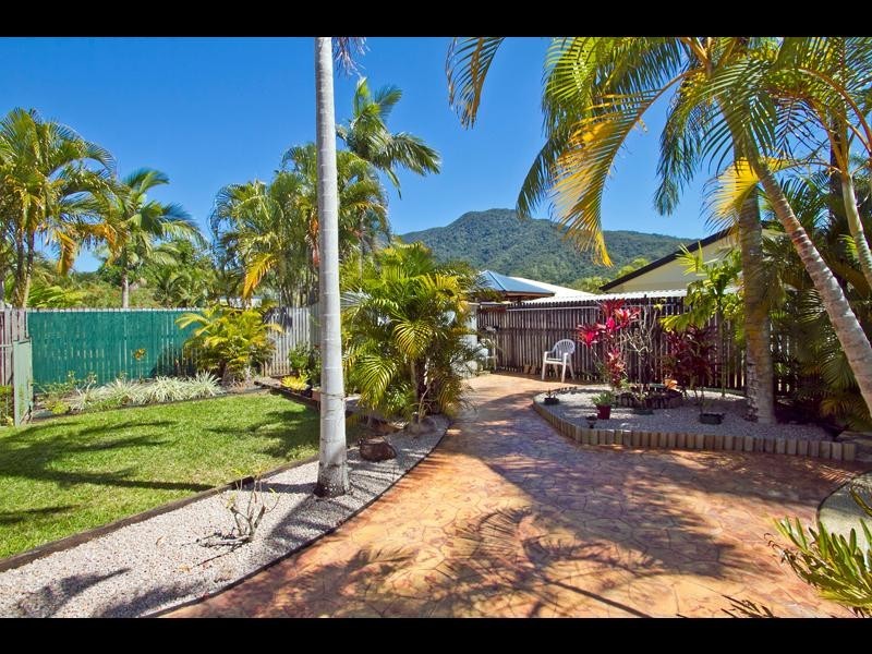 7 Mistletoe Close, Kamerunga QLD 4870