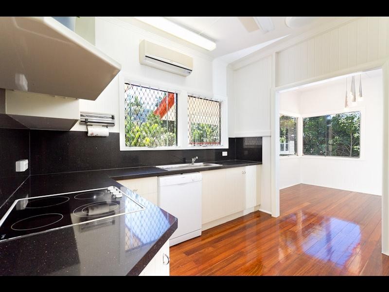 208 Woodward Street, Whitfield QLD 4870