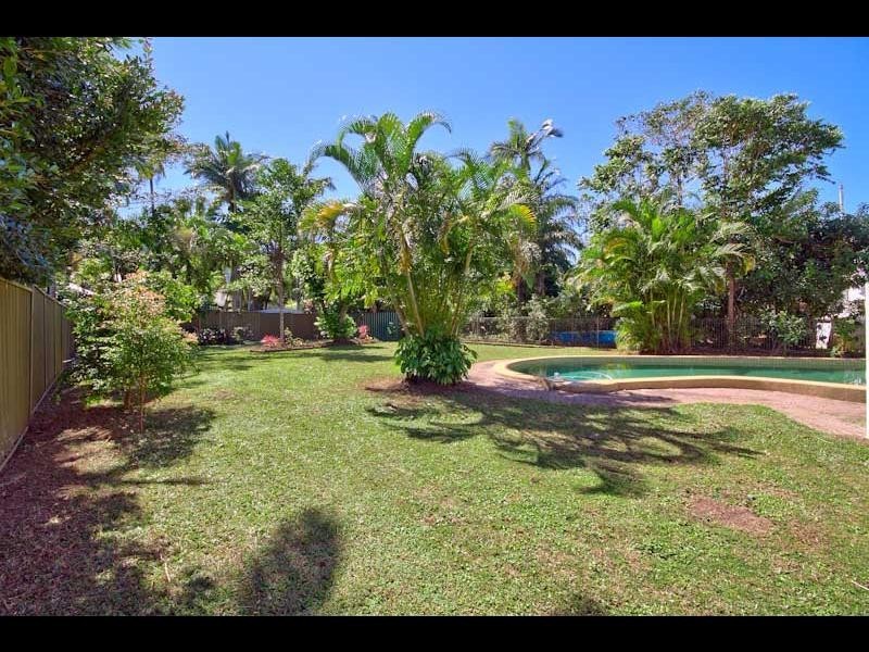 208 Woodward Street, Whitfield QLD 4870