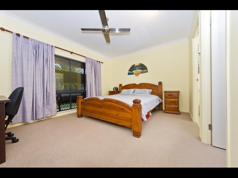 160 Timberlea Drive, Bentley Park QLD 4869