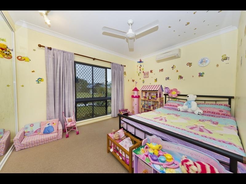 160 Timberlea Drive, Bentley Park QLD 4869