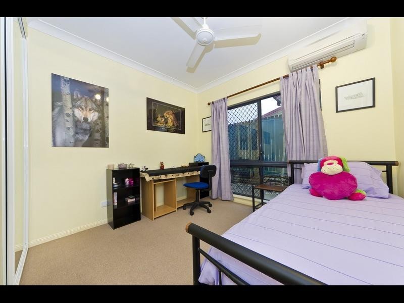 160 Timberlea Drive, Bentley Park QLD 4869