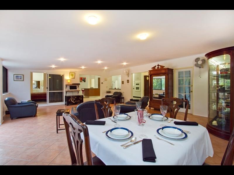 92 Hobson Drive, Brinsmead QLD 4870