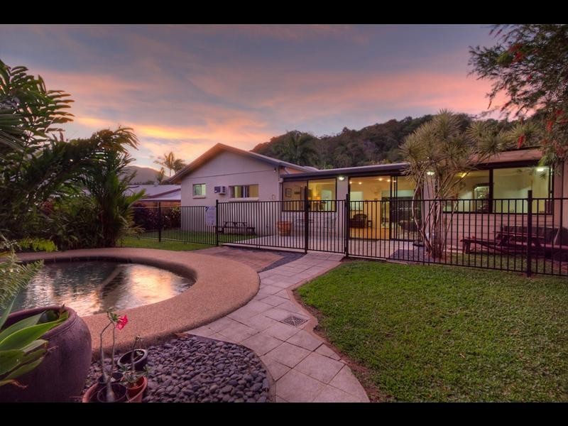 92 Hobson Drive, Brinsmead QLD 4870