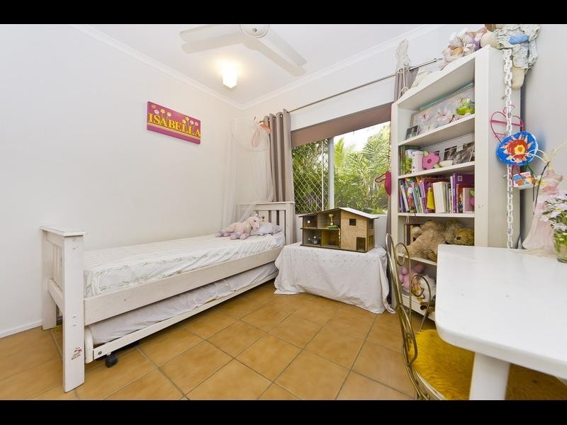 1 Hammond Court, Mooroobool QLD 4870