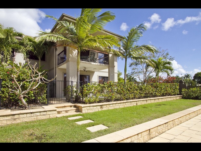 65/1-15 Robson Street, Mooroobool QLD 4870