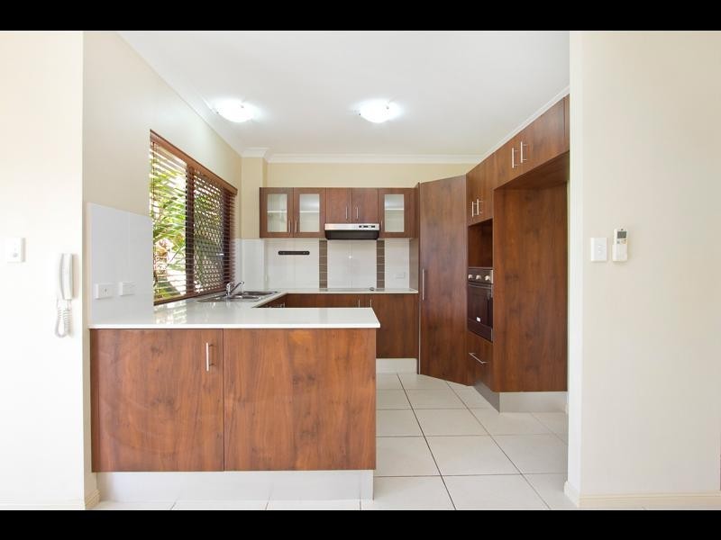 65/1-15 Robson Street, Mooroobool QLD 4870