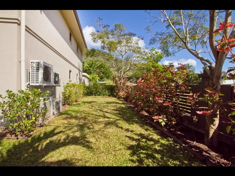 65/1-15 Robson Street, Mooroobool QLD 4870