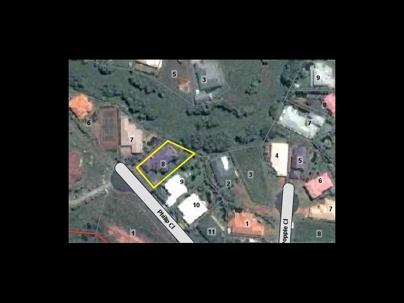 8 Philp Close, Kanimbla QLD 4870