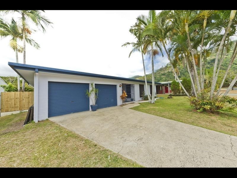 17 Augustus Street, Mooroobool QLD 4870