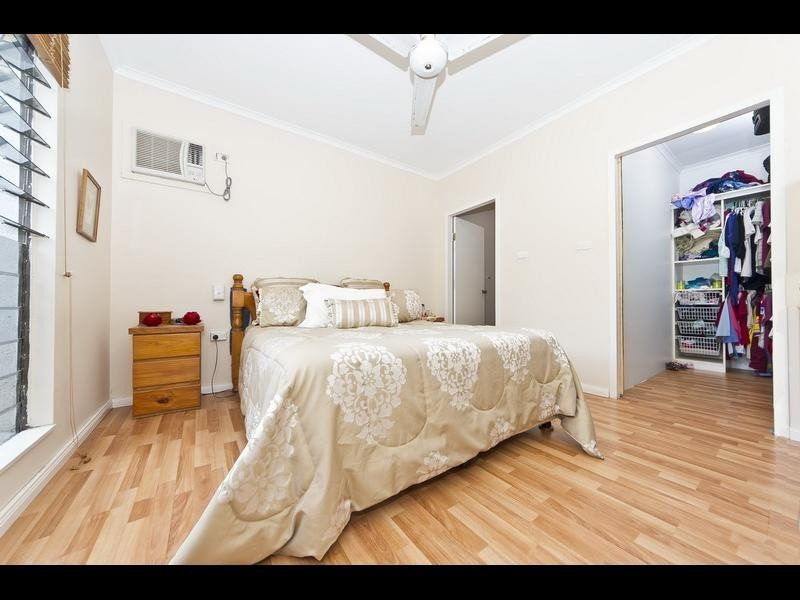 17 Augustus Street, Mooroobool QLD 4870