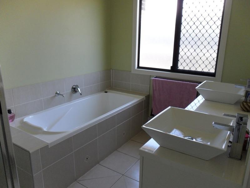 14 Milko Close, Brinsmead QLD 4870