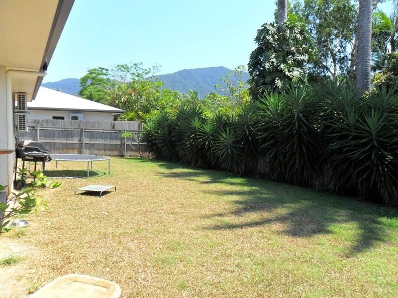 14 Milko Close, Brinsmead QLD 4870