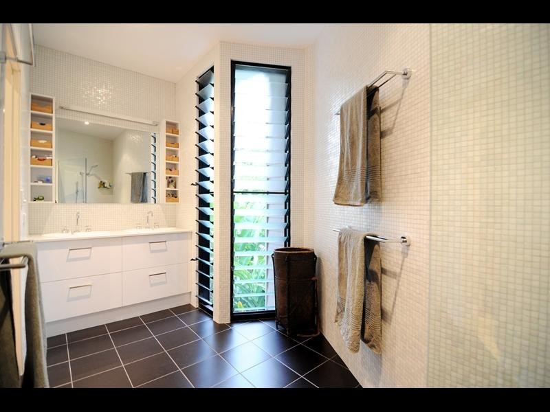 5 Mullins Street, Whitfield QLD 4870