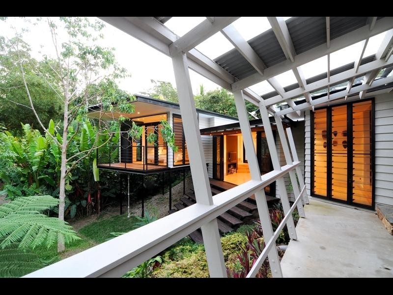 5 Mullins Street, Whitfield QLD 4870