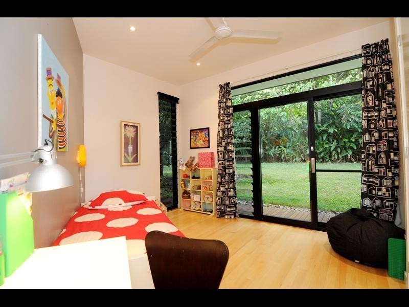 5 Mullins Street, Whitfield QLD 4870