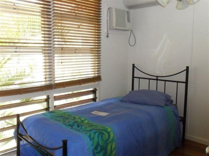 210 Greenslopes Street, Edge Hill QLD 4870