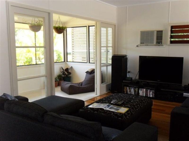 210 Greenslopes Street, Edge Hill QLD 4870