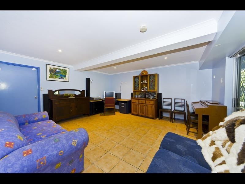 5 Mills Close, Manoora QLD 4870
