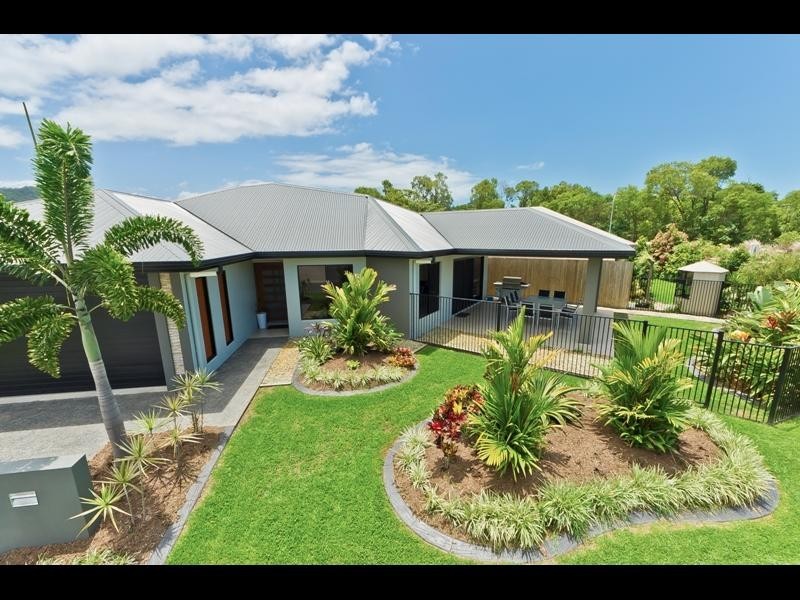 4 Galena Chase, Trinity Park QLD 4879