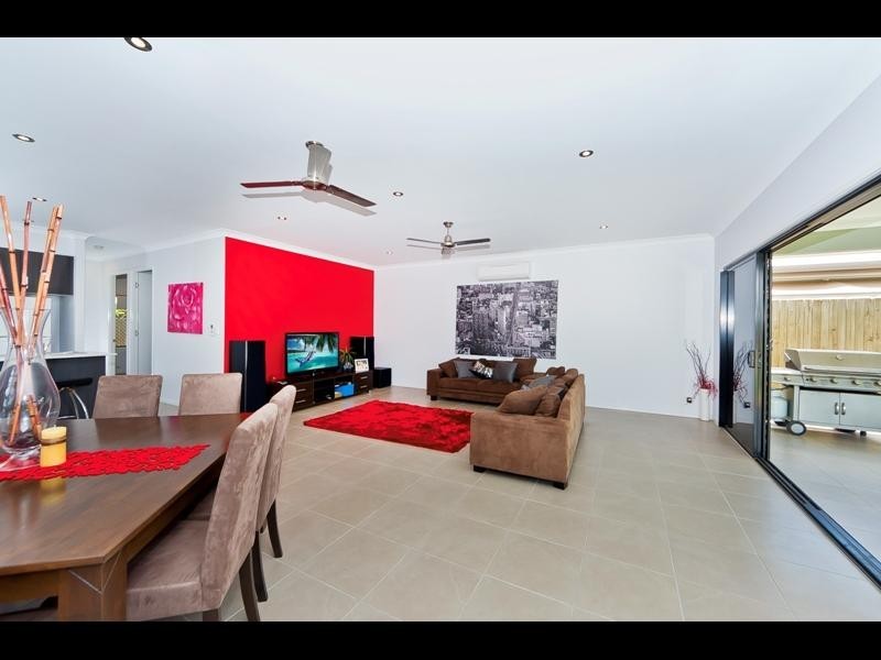 4 Galena Chase, Trinity Park QLD 4879