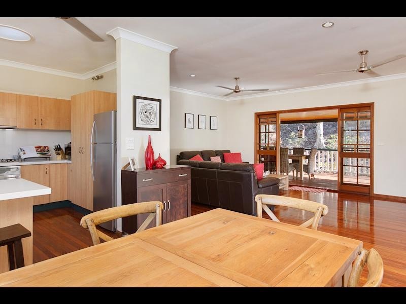 7 Hillside Close, Aeroglen QLD 4870