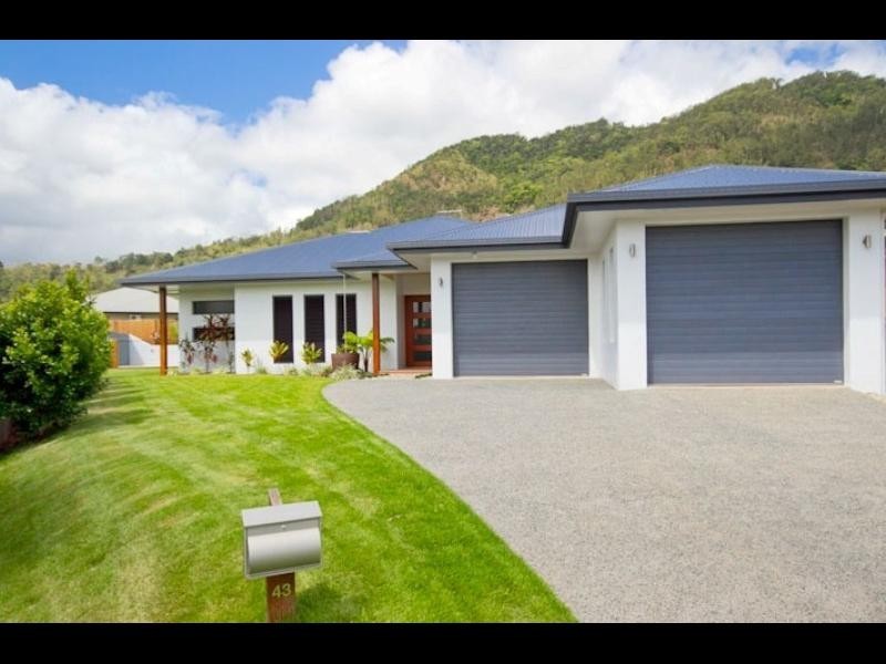 43 Bassett Street, Kanimbla QLD 4870