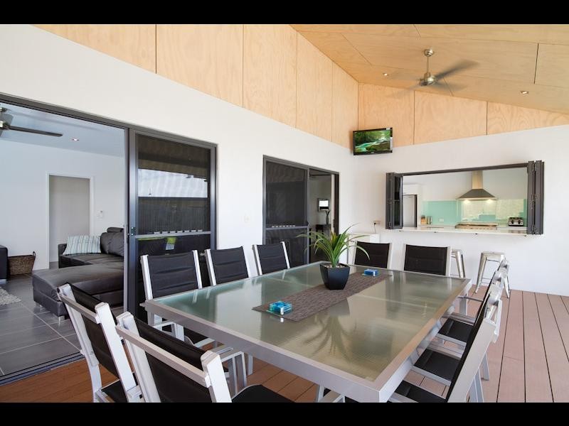 43 Bassett Street, Kanimbla QLD 4870