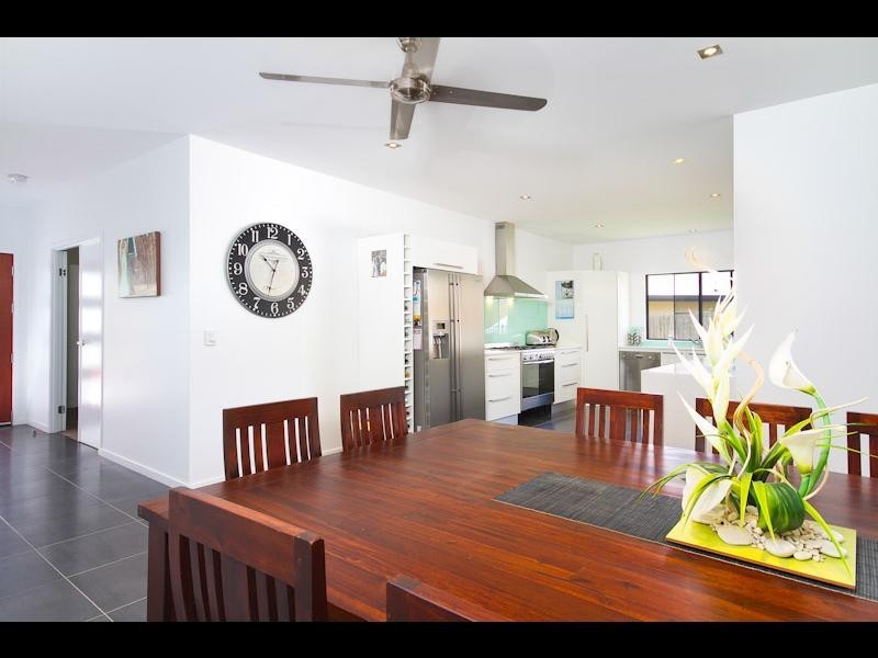 43 Bassett Street, Kanimbla QLD 4870
