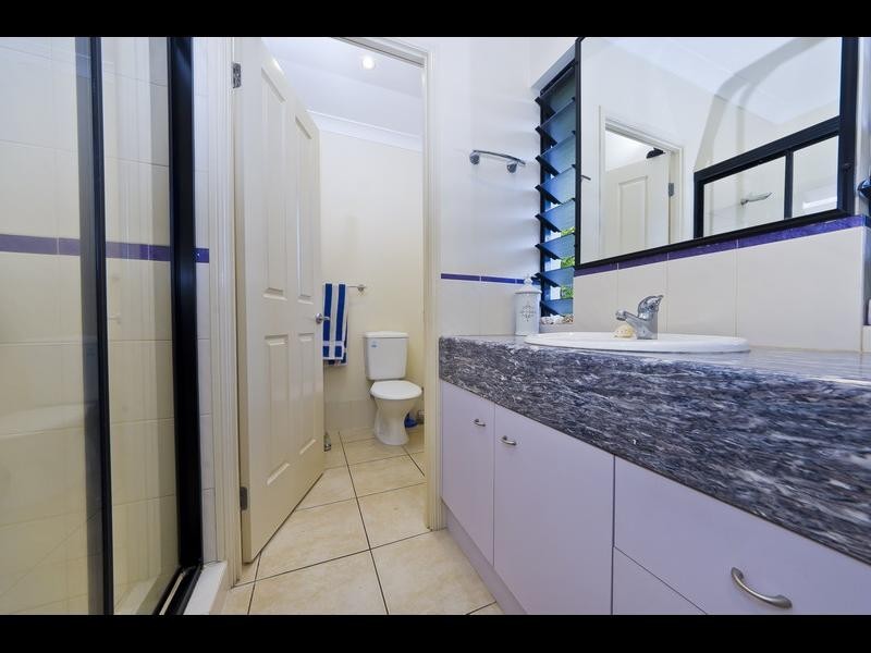 25 Pelling Close, Kanimbla QLD 4870