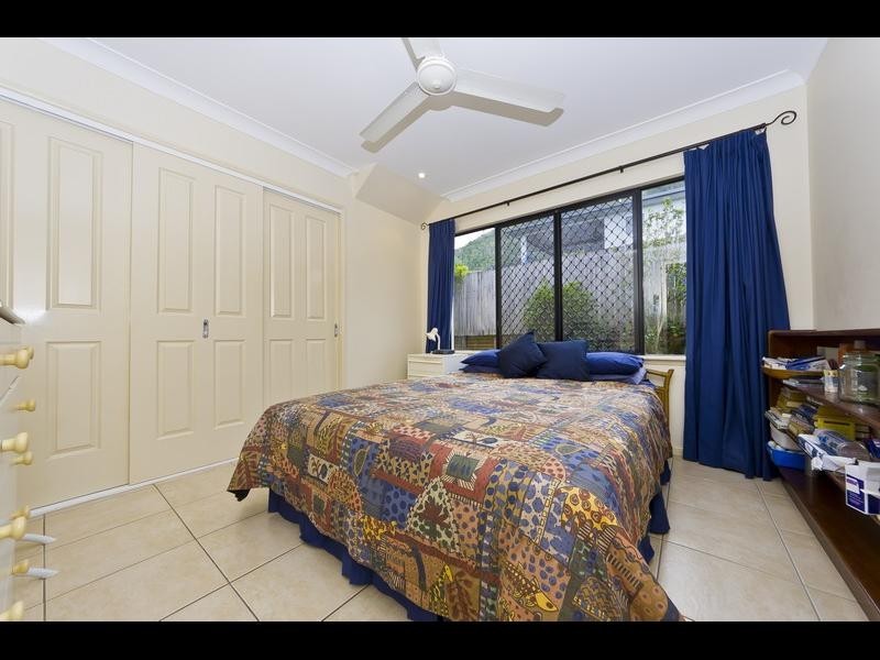 25 Pelling Close, Kanimbla QLD 4870