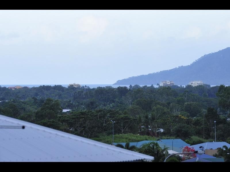 25 Pelling Close, Kanimbla QLD 4870