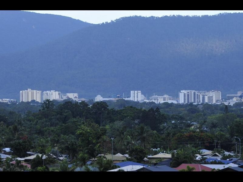 25 Pelling Close, Kanimbla QLD 4870