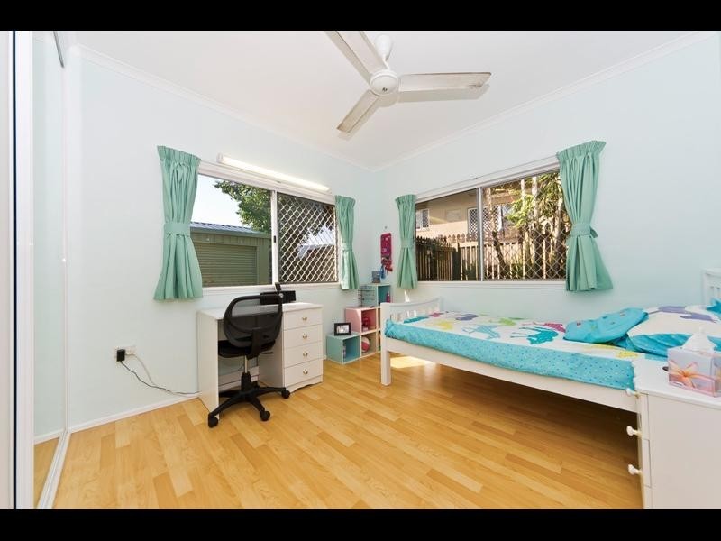 3 Summer Hill Drive, Mooroobool QLD 4870