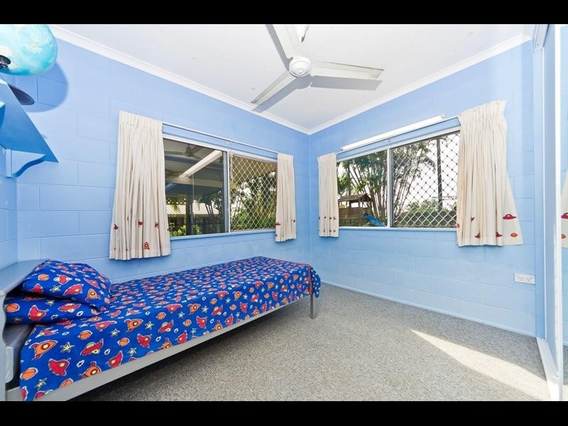 3 Summer Hill Drive, Mooroobool QLD 4870