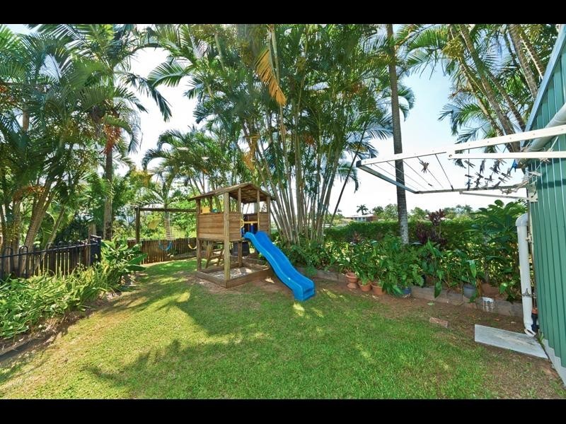 3 Summer Hill Drive, Mooroobool QLD 4870