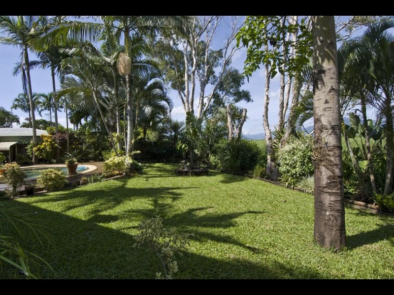 11 Margo Street, Yorkeys Knob QLD 4878