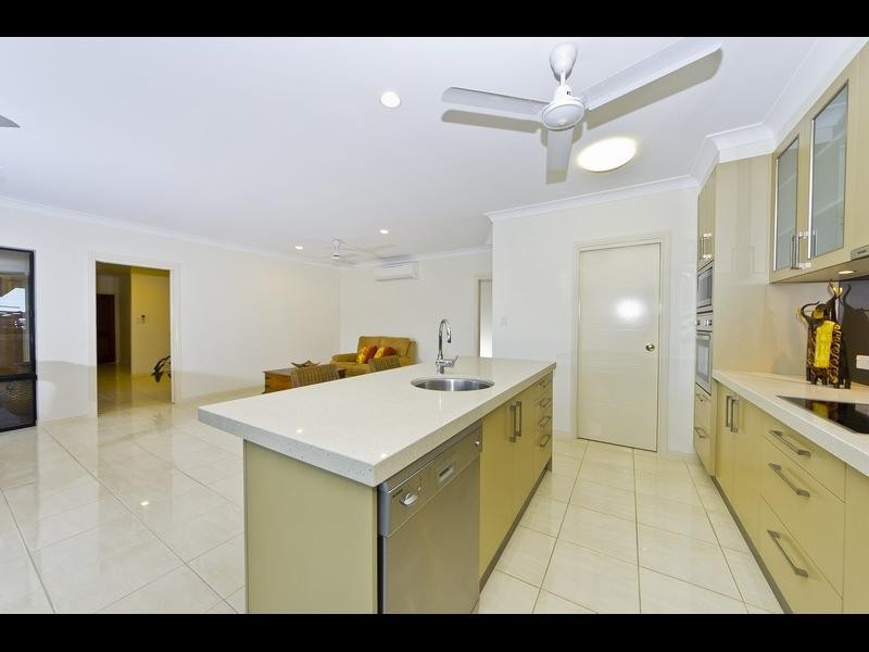 113 Fitzmaurice Drive, Bentley Park QLD 4869