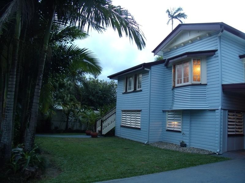 307 Pease Street, Edge Hill QLD 4870