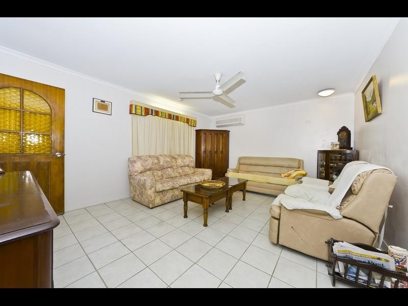 19 Augustus Street, Mooroobool QLD 4870