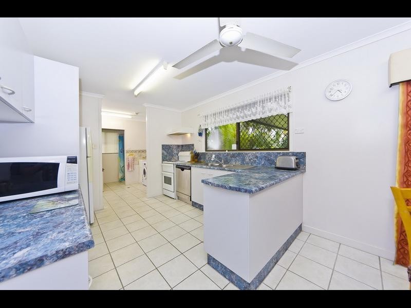 19 Augustus Street, Mooroobool QLD 4870