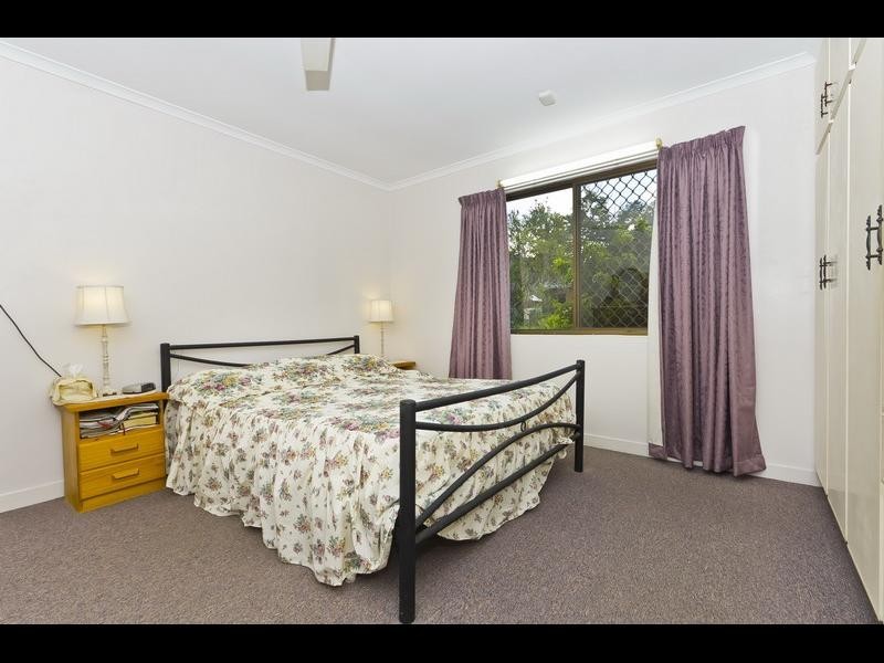 19 Augustus Street, Mooroobool QLD 4870