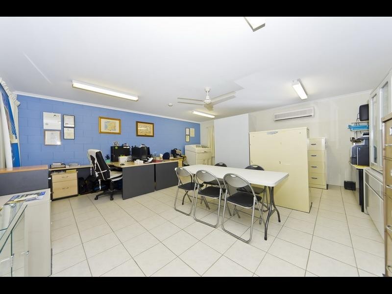 19 Augustus Street, Mooroobool QLD 4870