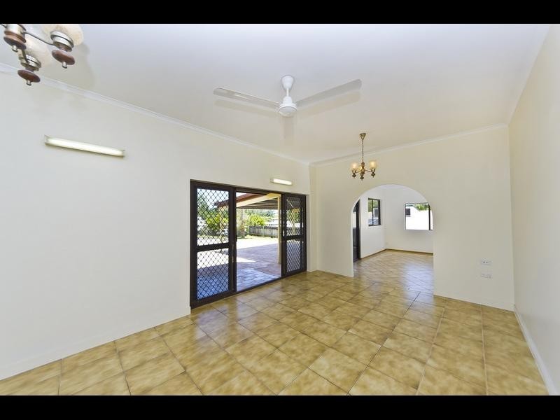 3 Brett Street, Mooroobool QLD 4870