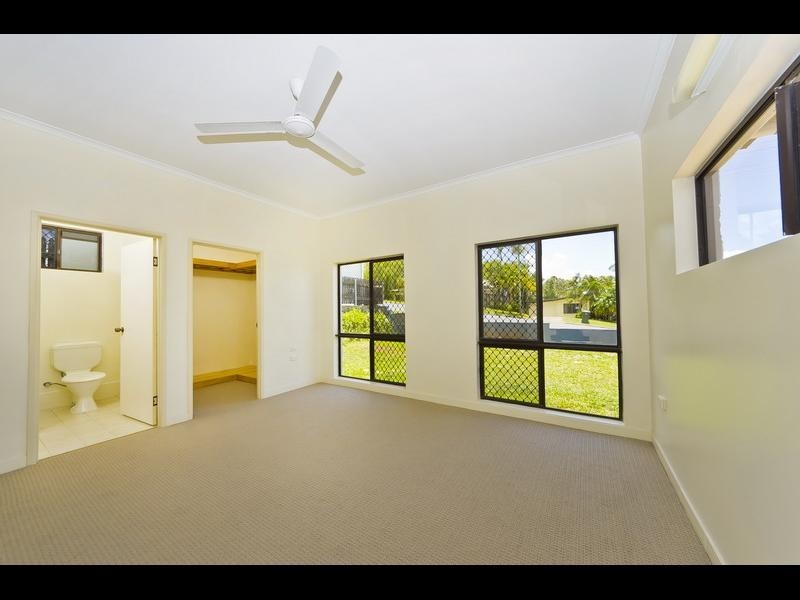 3 Brett Street, Mooroobool QLD 4870