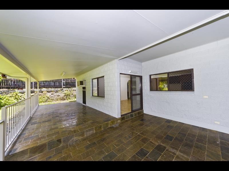 3 Brett Street, Mooroobool QLD 4870