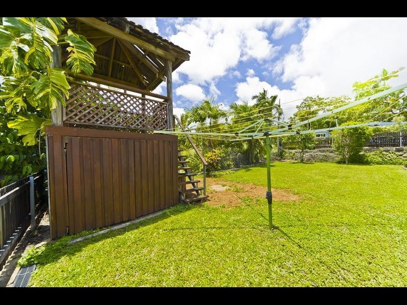 3 Brett Street, Mooroobool QLD 4870